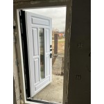 Входная дверь с терморазрывом со стеклом в дом Амира 3К 