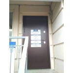 Входная металлическая дверь в квартиру Веста с панелью Смальта 05 белая эмаль патина золото